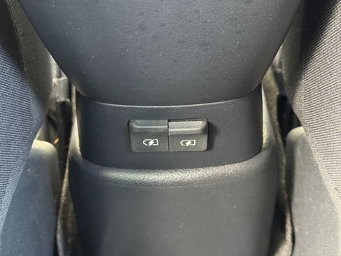 Used 2020 Nissan Kicks SV FWD image 27