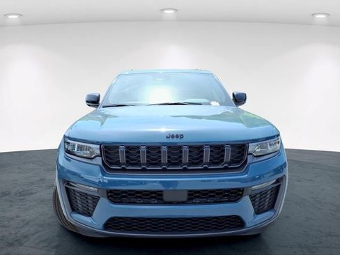 New 2026 Jeep Grand Cherokee Limited AWD/4WD image 4