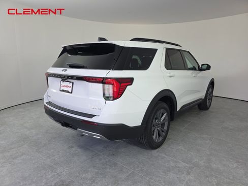 New 2026 Ford Explorer Active w/ Active Comfort Package image 6