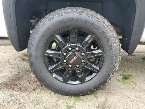 New 2026 GMC Sierra 3500 AT4 w/ AT4 Premium Plus Package AWD/4WD image 6