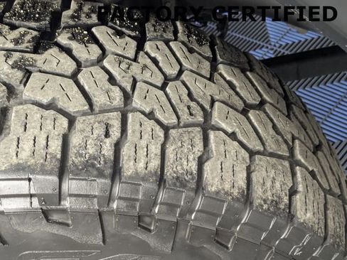 Certified 2022 Jeep Gladiator Rubicon image 9