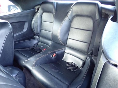 Used 2016 Ford Mustang Premium image 9