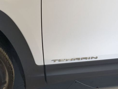 Used 2023 GMC Terrain SLE w/ Driver Convenience Package FWD image 13
