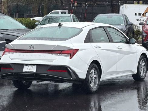 New 2026 Hyundai Elantra SE image 5