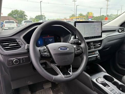 Used 2023 Ford Escape Active w/ Tech Pack #1 AWD/4WD image 15