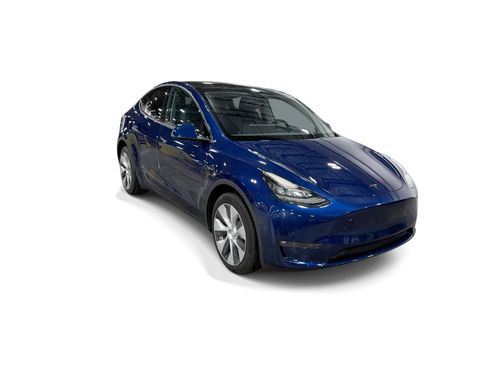 Certified 2022 Tesla Model Y Long Range AWD/4WD image 8