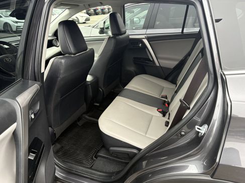 Used 2017 Toyota RAV4 Limited image 7