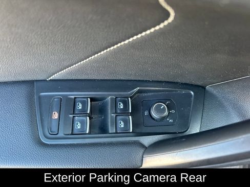 Used 2023 Volkswagen Tiguan SE R-Line FWD image 15