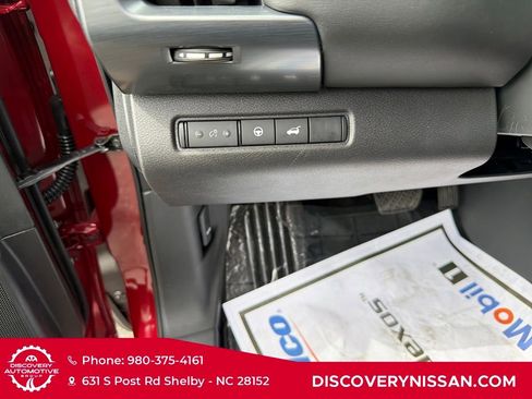 New 2026 Nissan Pathfinder SL w/ SL Premium Package AWD/4WD image 15