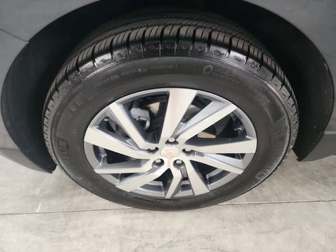 Used 2023 Chevrolet Equinox LT image 10