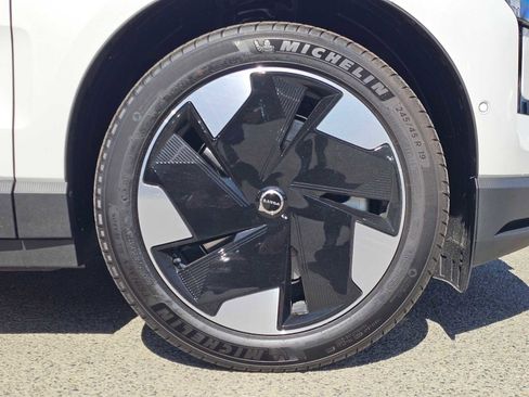 New 2026 Volvo EX30 Ultra w/ Climate Package image 9