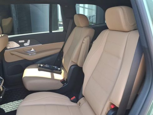 New 2026 Mercedes-Benz GLS 580 4MATIC image 26