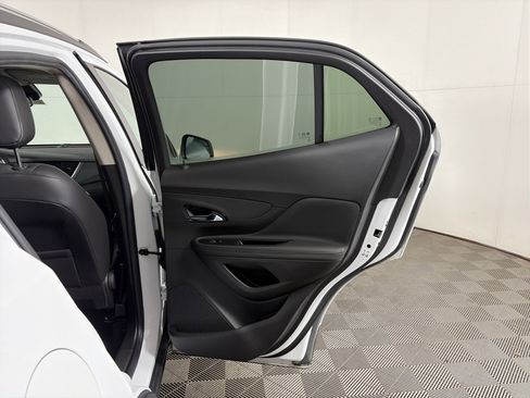 Used 2022 Buick Encore Preferred w/ Safety Package image 36