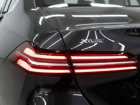 Used 2025 BMW 530i xDrive image 46