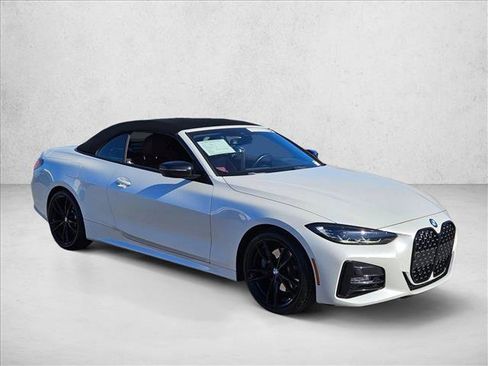 Used 2022 BMW 430i Convertible w/ M Sport Package image 3