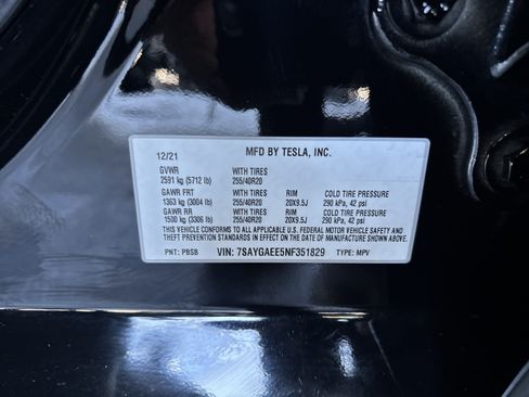 Used 2022 Tesla Model Y Long Range AWD/4WD image 32