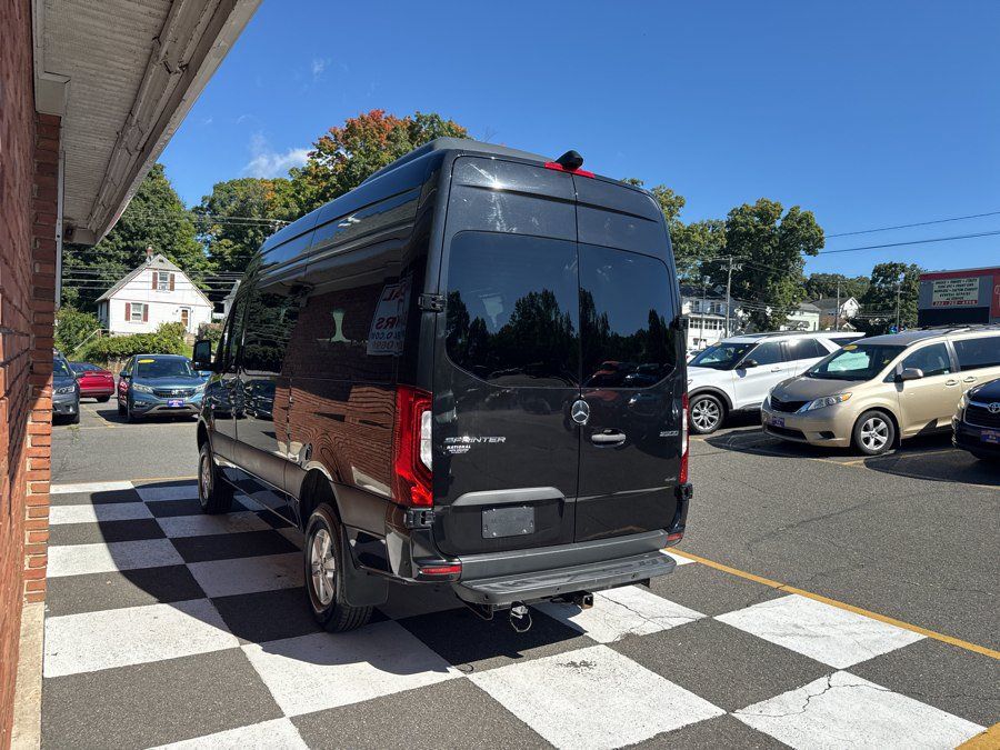 Used 2020 Mercedes-Benz Sprinter 2500 image 4