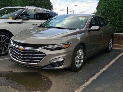 Used 2025 Chevrolet Malibu LT FWD image 1