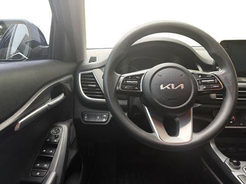 Used 2023 Kia Seltos LX AWD/4WD image 21