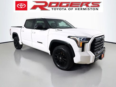 Used 2025 Toyota Tundra Limited AWD/4WD image 1