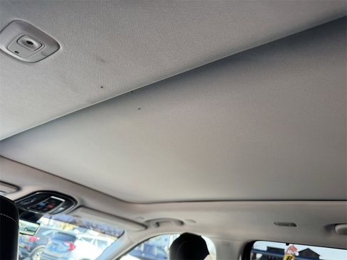 Used 2023 Jeep Grand Cherokee L Limited w/ Luxury Tech Group II image 24