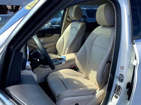 Certified 2021 Mercedes-Benz GLC 300 image 6