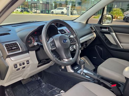 Used 2016 Subaru Forester 2.5i Limited AWD/4WD image 10