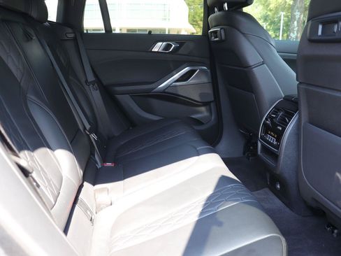 Used 2023 BMW X6 xDrive40i w/ M Sport Package AWD/4WD image 21