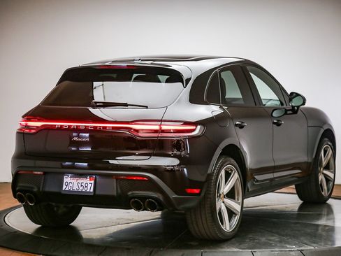 Certified 2023 Porsche Macan AWD/4WD image 7