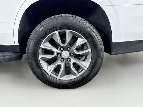 Used 2022 Chevrolet Tahoe LT w/ LT Signature Package RWD image 29