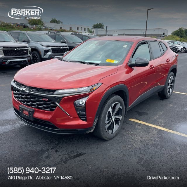 Used 2024 Chevrolet Trax RS w/ Driver Confidence Package FWD image 1