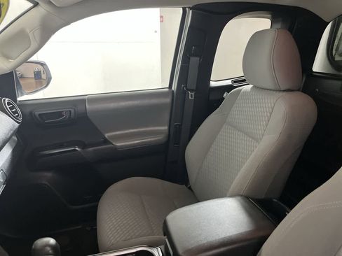 Used 2022 Toyota Tacoma SR image 26