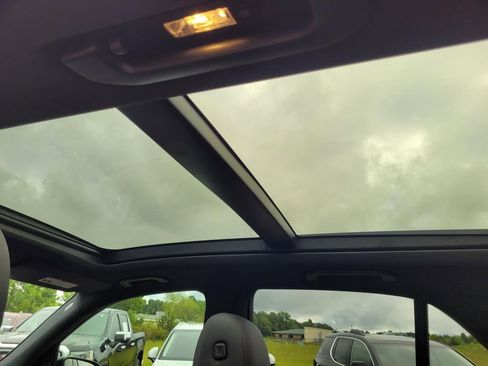 Used 2021 Mercedes-Benz GLE 350 4MATIC image 12