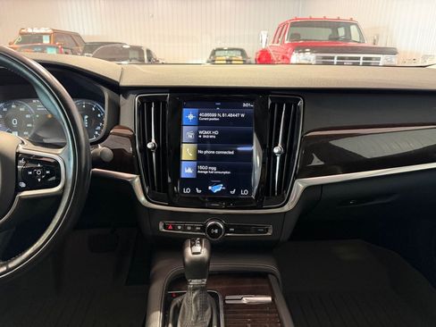 Used 2018 Volvo S90 T5 Momentum AWD/4WD image 30