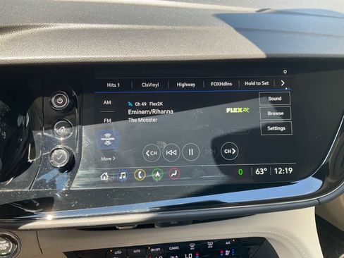 Used 2022 Buick Envision Avenir w/ Technology Package II AWD/4WD image 6
