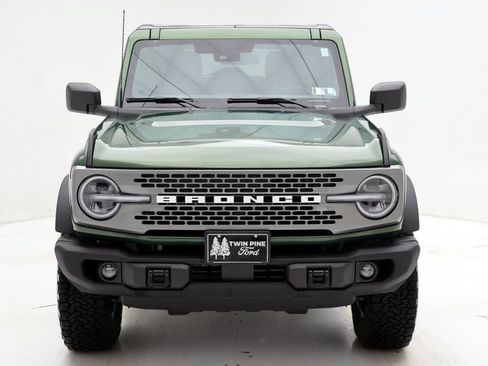 Used 2025 Ford Bronco Badlands image 5