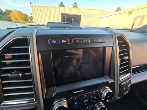 Used 2018 Ford F150 Raptor w/ Equipment Group 802A Luxury image 10