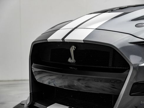 Used 2021 Ford Mustang Shelby GT500 w/ Carbon Fiber Track Pack RWD image 37