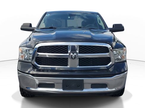 Used 2023 RAM 1500 Classic SLT w/ Trailer & Traction Group AWD/4WD image 3
