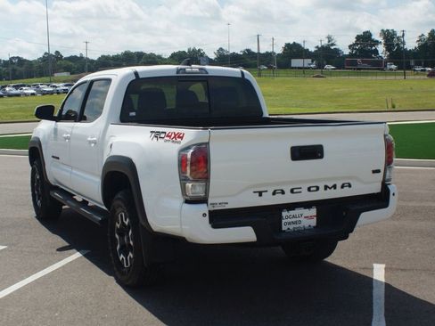 Used 2021 Toyota Tacoma TRD Off-Road w/ TRD Premium Off Road Package AWD/4WD image 17