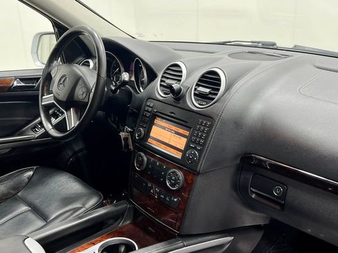 Used 2010 Mercedes-Benz GL 450 4MATIC image 19