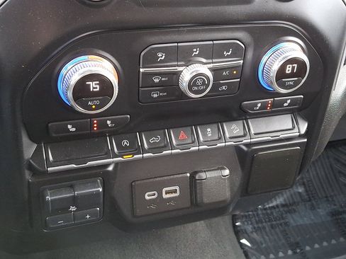 Certified 2021 GMC Sierra 1500 SLE w/ X31 Off-Road Package image 16