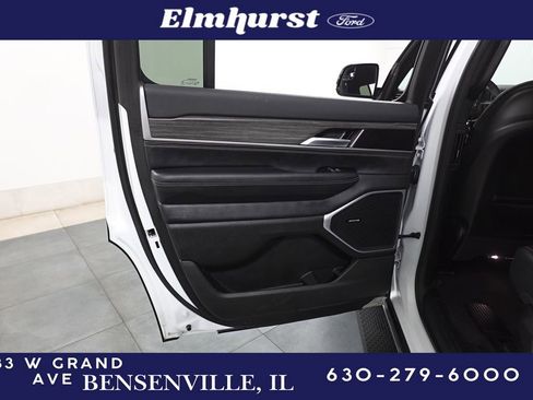 Used 2024 Jeep Wagoneer Series II image 23