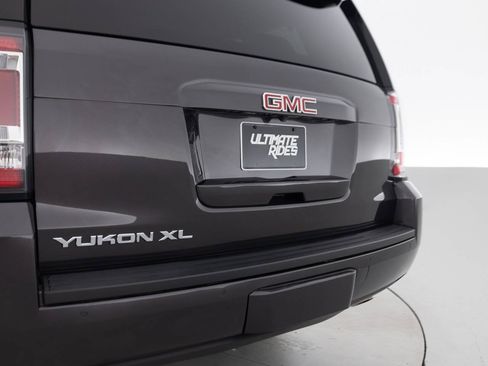 Used 2018 GMC Yukon XL SLT w/ Premium Edition AWD/4WD image 17
