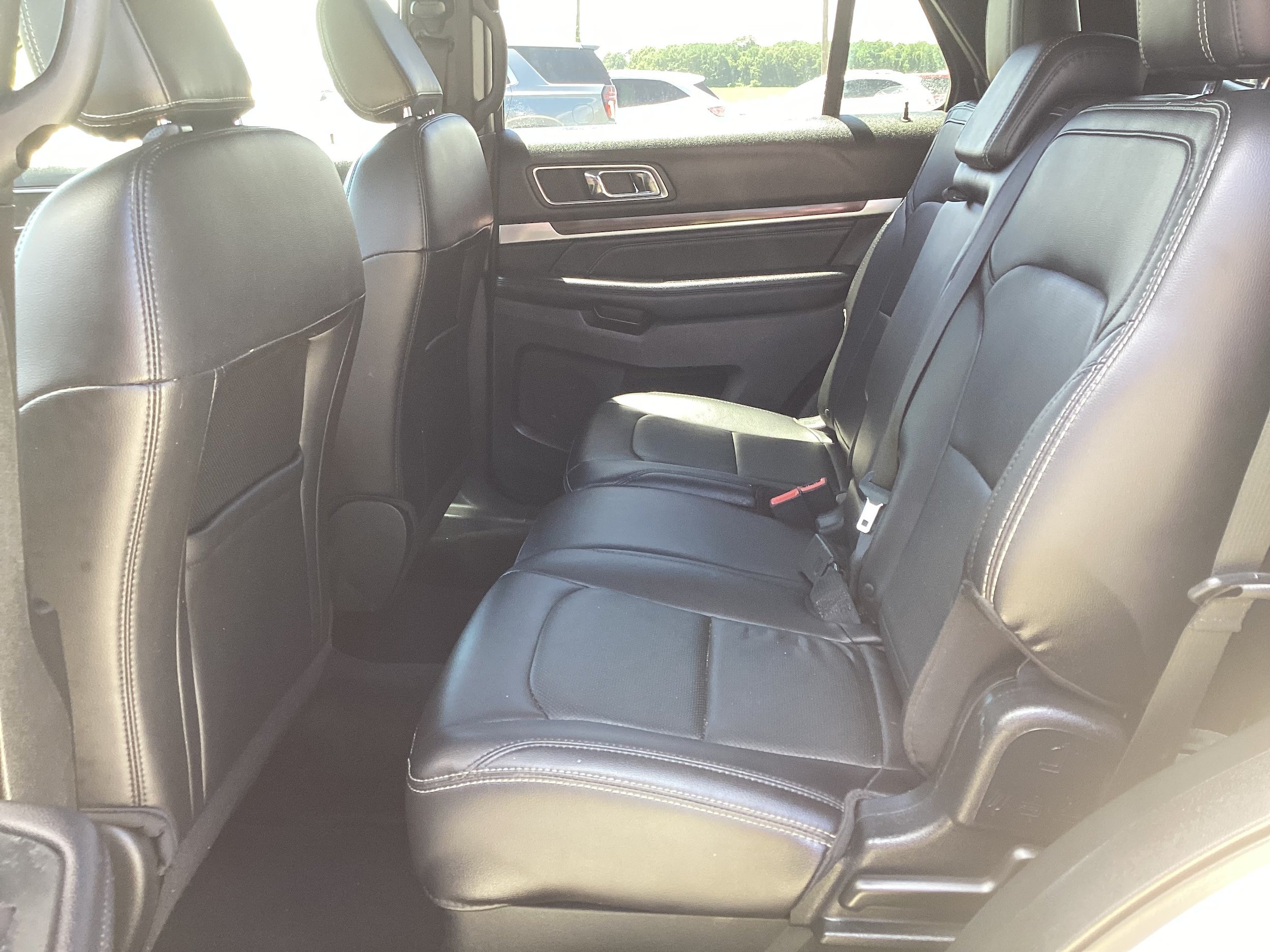 Used 2018 Ford Explorer Limited FWD image 12