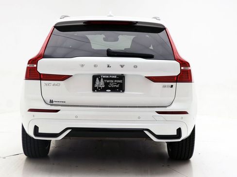 Used 2024 Volvo XC60 B5 Plus w/ Protection Package Premier AWD/4WD image 7