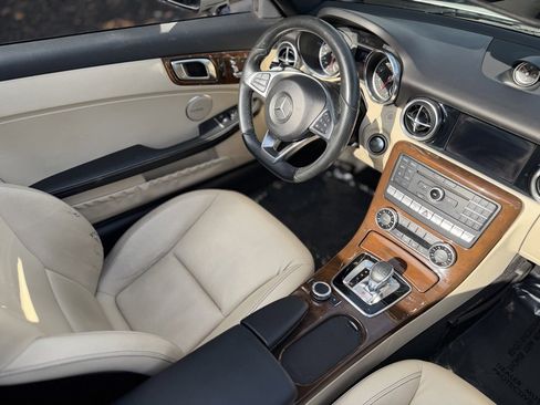 Used 2019 Mercedes-Benz SLC 300 image 35