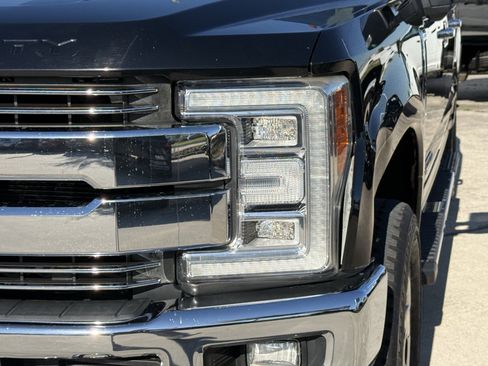 Used 2019 Ford F250 Lariat w/ Lariat Ultimate Package image 11