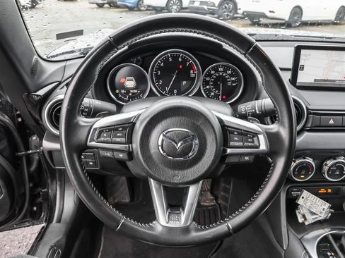 Used 2024 MAZDA MX-5 Miata RF Grand Touring RWD image 19