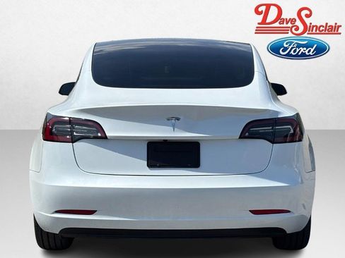 Used 2023 Tesla Model 3 Standard Range image 8